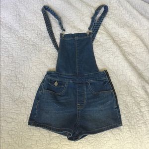 PACSUN DENIM OVERALL SHORTS (NEVER WORN)