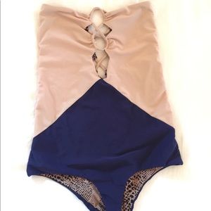 ACACIA BRONX ONE PIECE