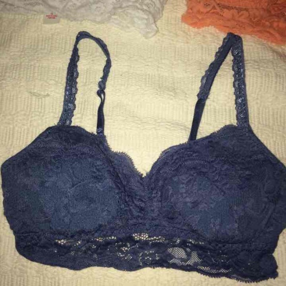 Bralettes - Picture 4 of 4