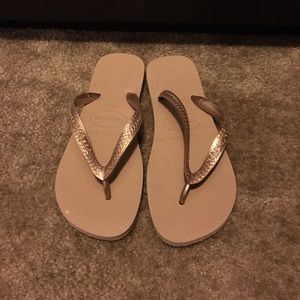 Havianas flip flops