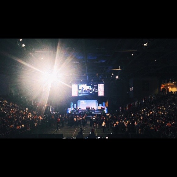 Meet your Posher, Rebeka - Picture 1 of 1