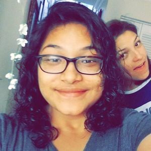 Meet your Posher, Thalia