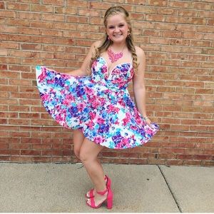 Meet your Posher, Amy