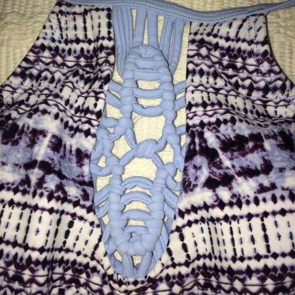 Bikini - Picture 3 of 4