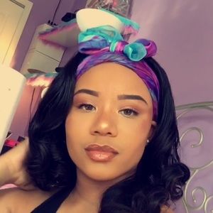 Meet your Posher, Dyani