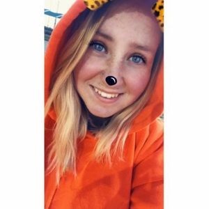 Meet your Posher, Cassie