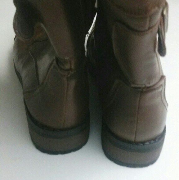 Boots 🔵 - Picture 4 of 4