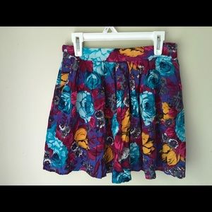 I love h81 floral skirt