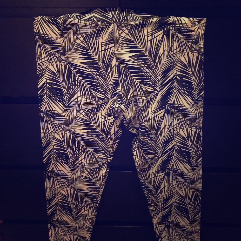 Victoria's Secret "pink" leggings