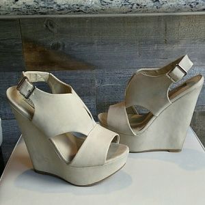 Steve Madden Xander Platform Heels/Wedges