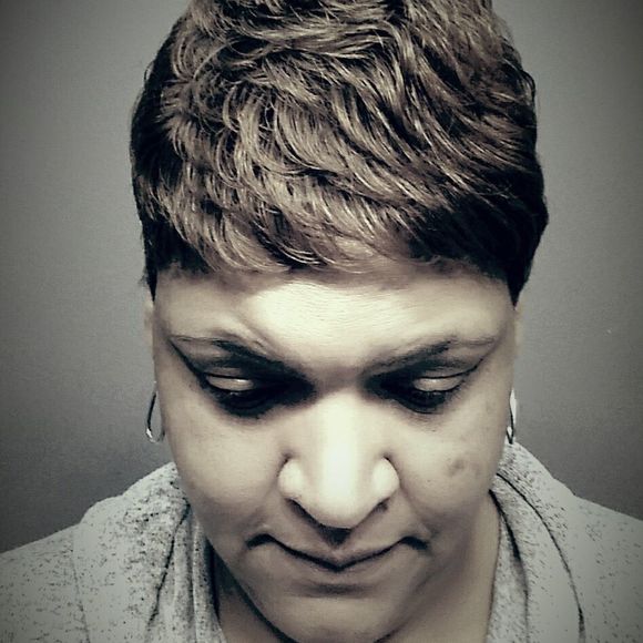 Meet your Posher, Denise - Picture 1 of 1