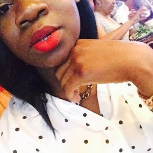 Meet your Posher, Simone