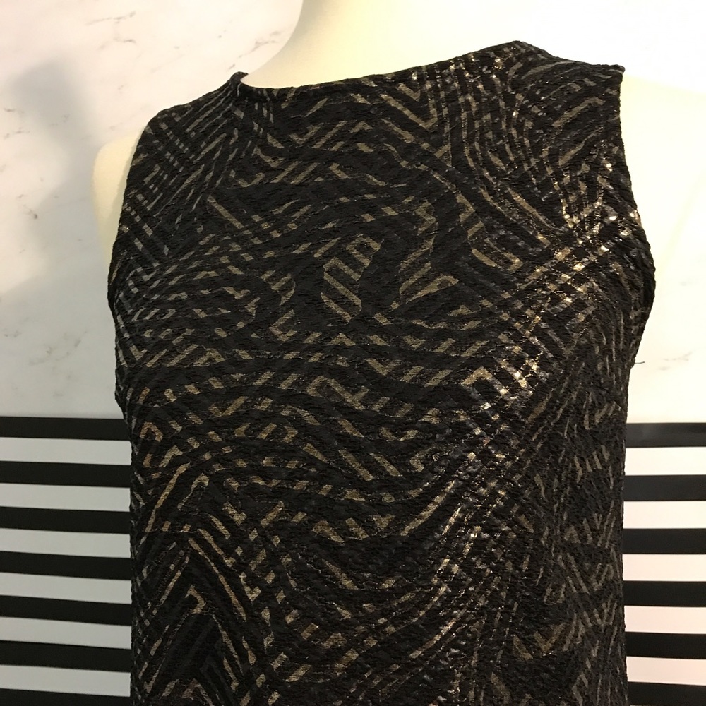 Black and gold textured dress - Picture 7 of 8