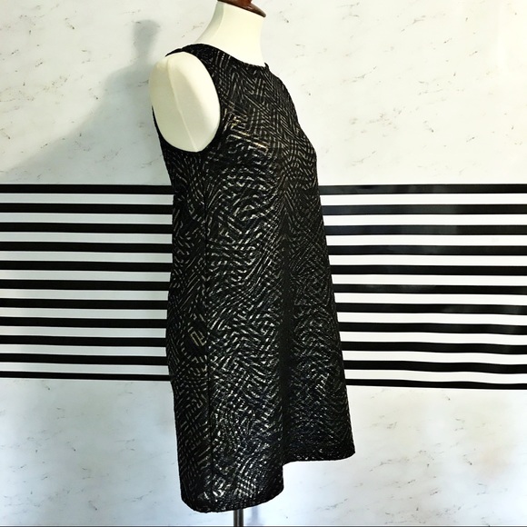 Black and gold textured dress - Picture 3 of 8