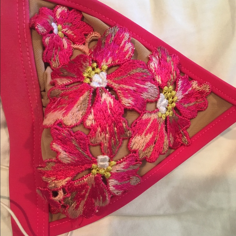 Beach bunny pink swim top