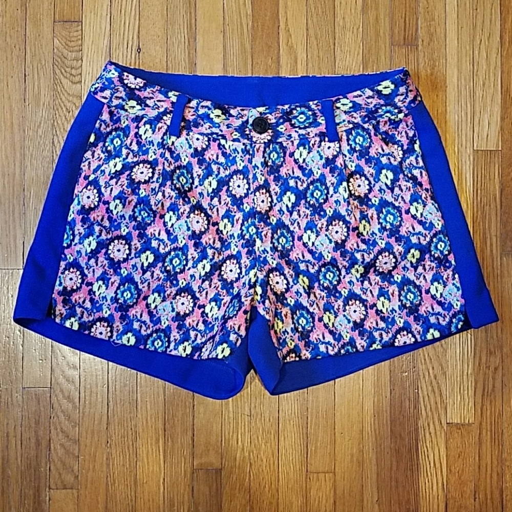 Est+II shorts