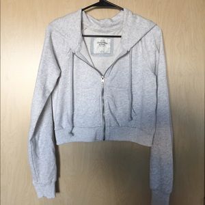 Abercrombie and Fitch grey cropped hoodie