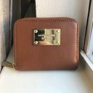 NWT Michael Kors Jet Set Bifold Wallet - Camel