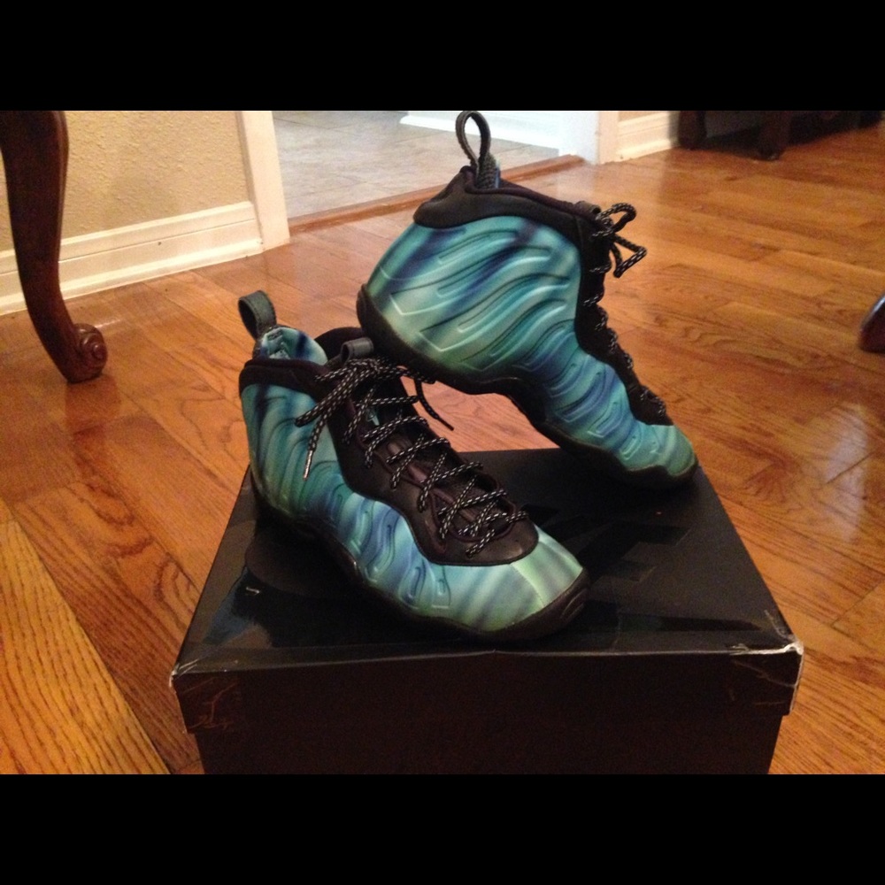 Nike Air Foamposite One Northern Light Boy Size 5Y