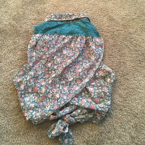 Flower blouse - Picture 3 of 4