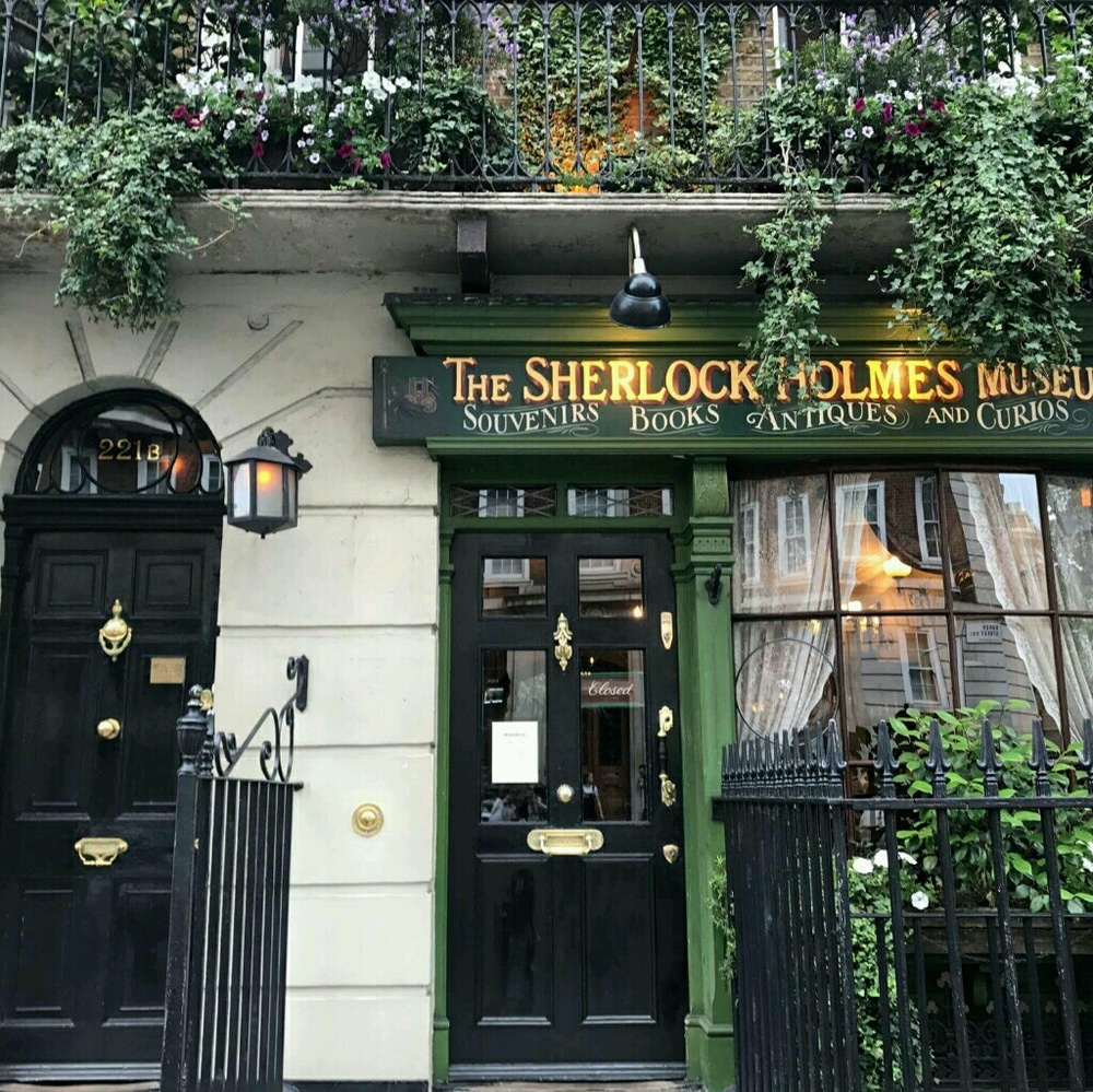 Meet your Posher, Queenie