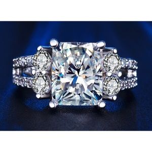 Ring Costume Jewelry size 6