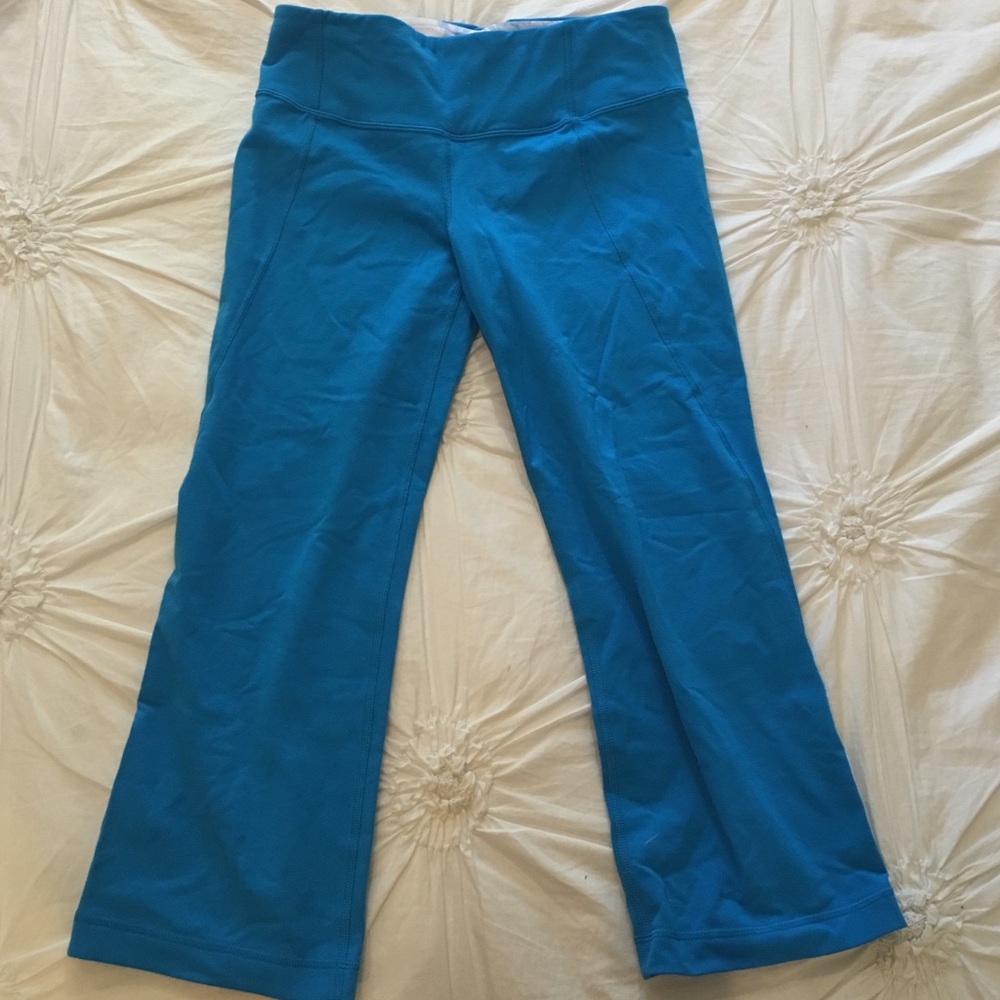 Blue Lululemon Yoga Cropped Leggings Size 6