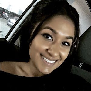 Meet your Posher, Celina