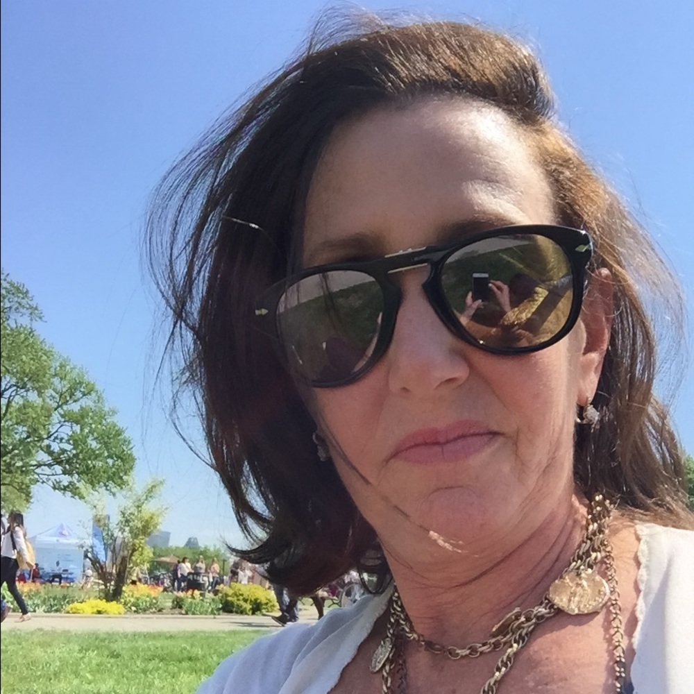 Meet your Posher, Lauren