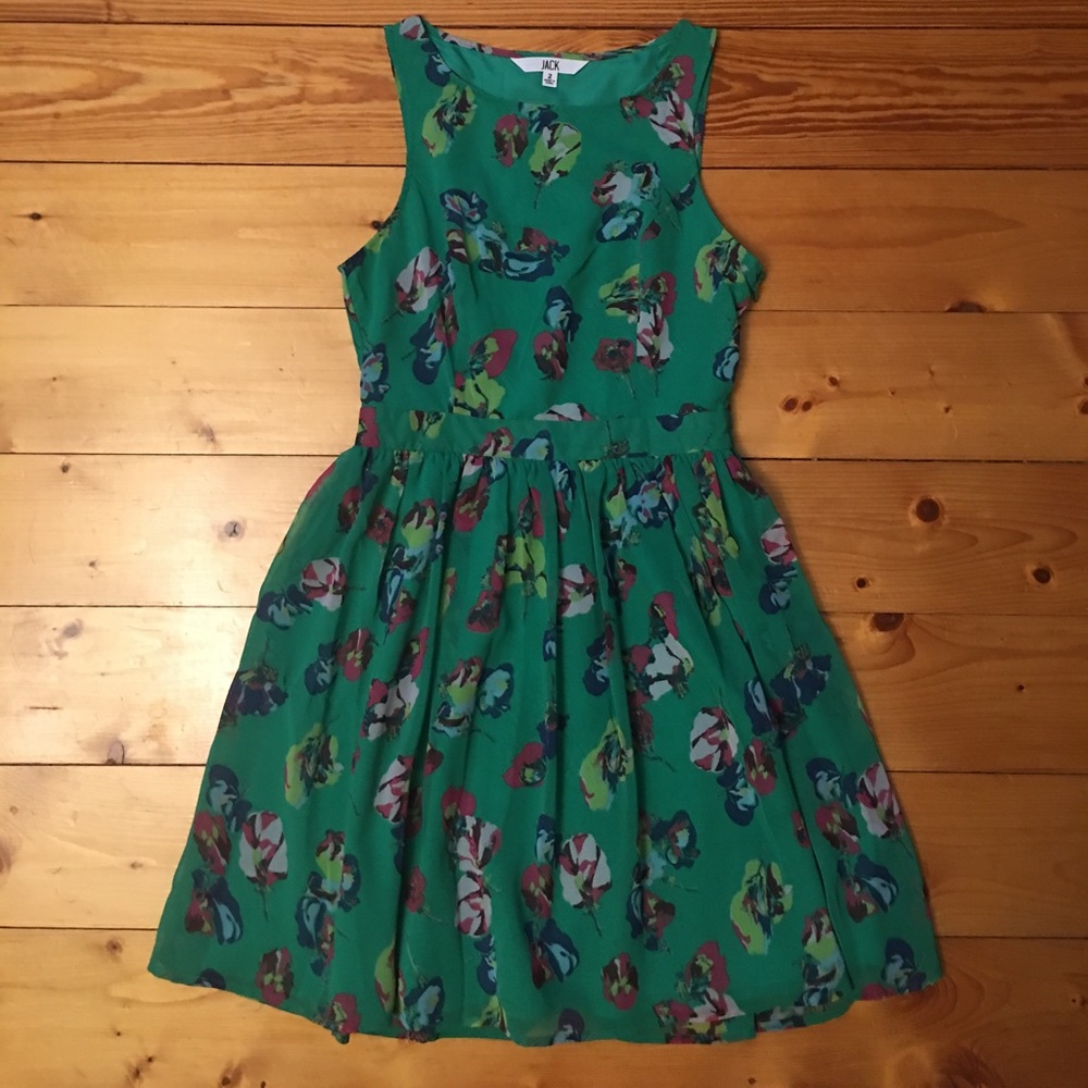 Vibrant free sundress