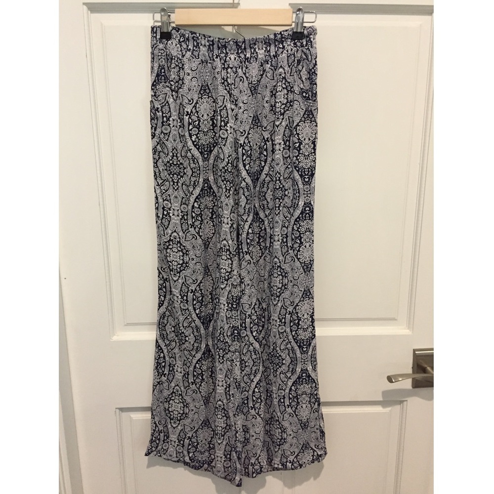 Blue & white flowy pants size medium