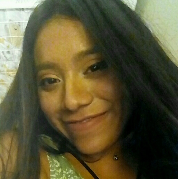 Meet your Posher, Alondra - Picture 1 of 1