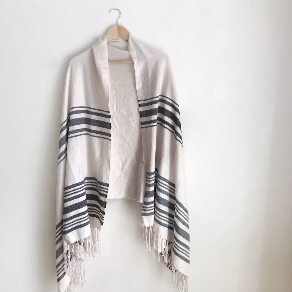 Super soft striped oversized tassel scarf - Picture 1 of 2