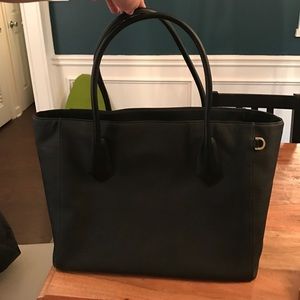 EUC 15" black Dagne Dover tote