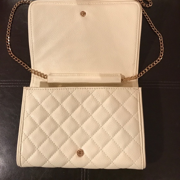 White clutch/shoulder purse - Picture 3 of 7