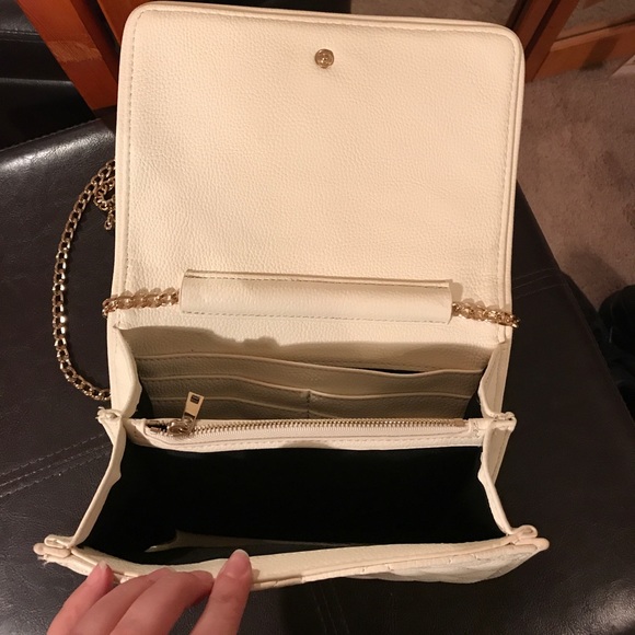 White clutch/shoulder purse - Picture 4 of 7
