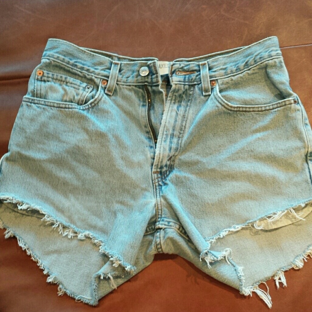 High waisted levi shorts
