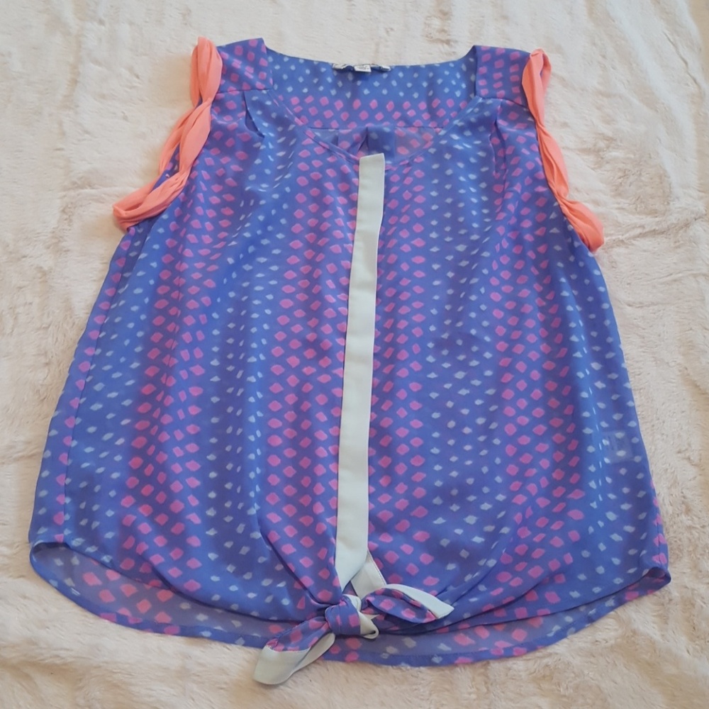 Multicolor tank