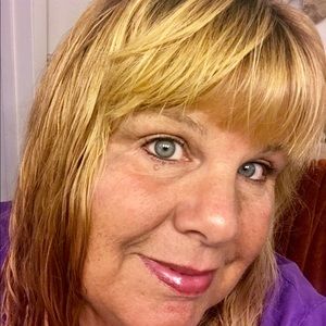 Meet your Posher, Cathy