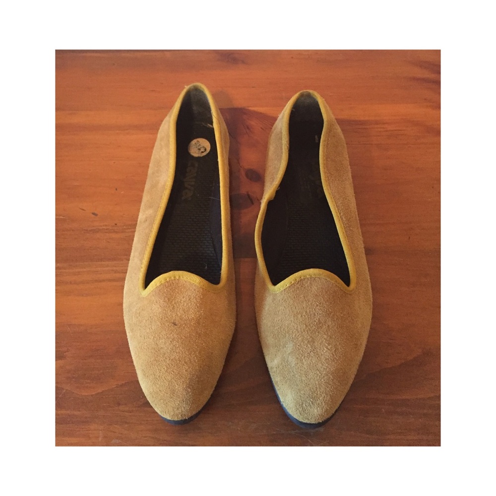 Vintage yellow suede flats