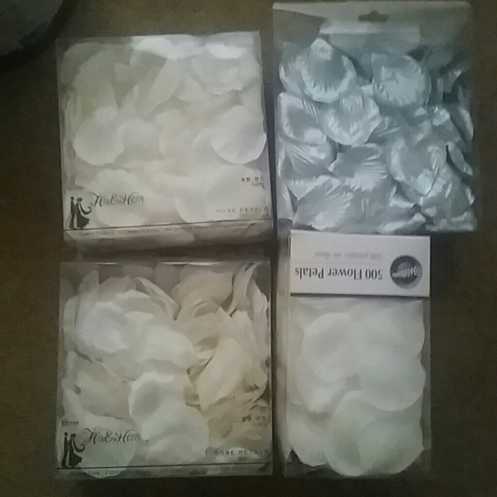 Fabric rose pedals