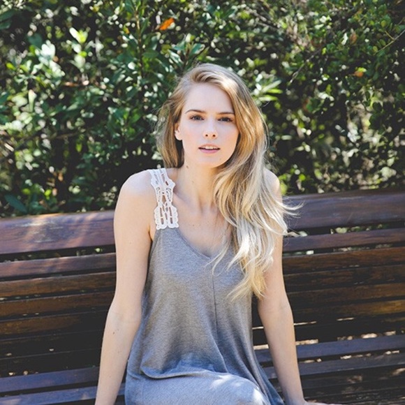 ✨Final✨Flowy Lace Accent Dress - Picture 2 of 3