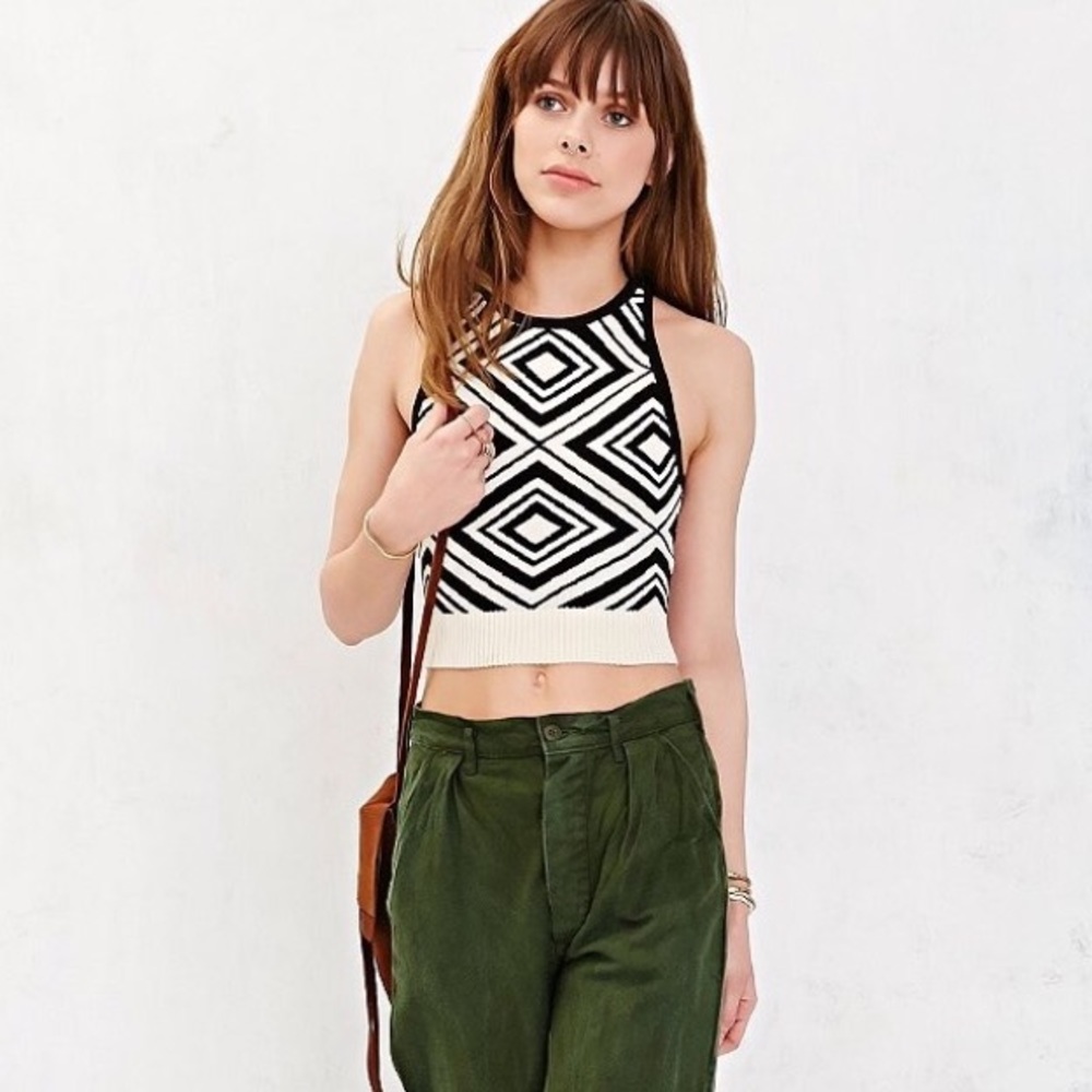 Urban Outfitters: cropped sweater top