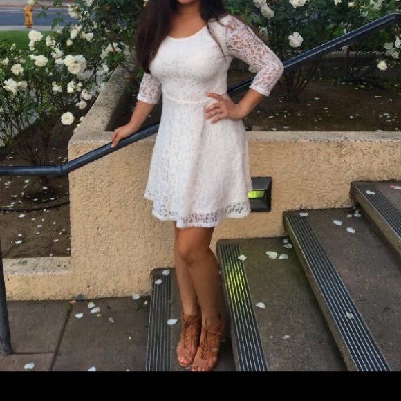 Dresses & Skirts - White dress