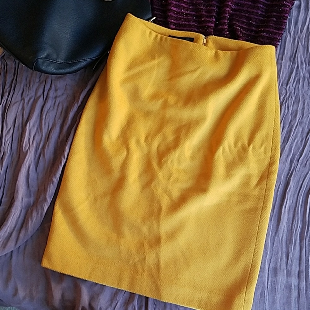 HP🌼NWT TALBOTS Wool Pencil Skirt