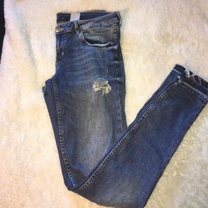 Low Rise Jeans