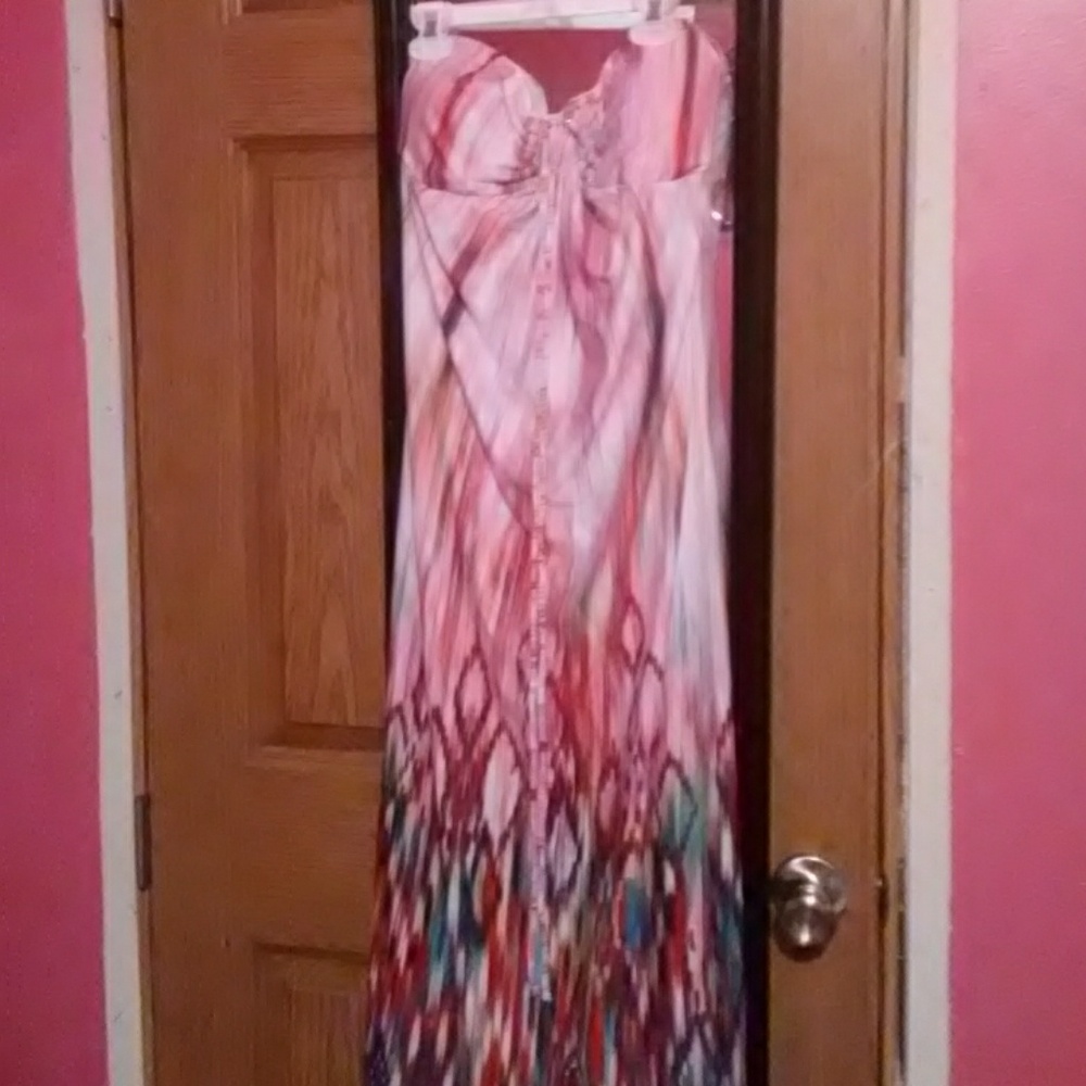 Long pink pattern dress