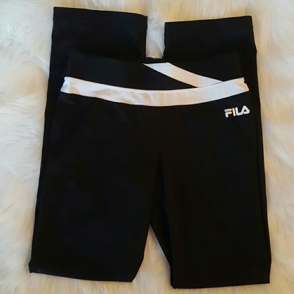 Yoga pants size 14 like new EUC - Picture 2 of 4