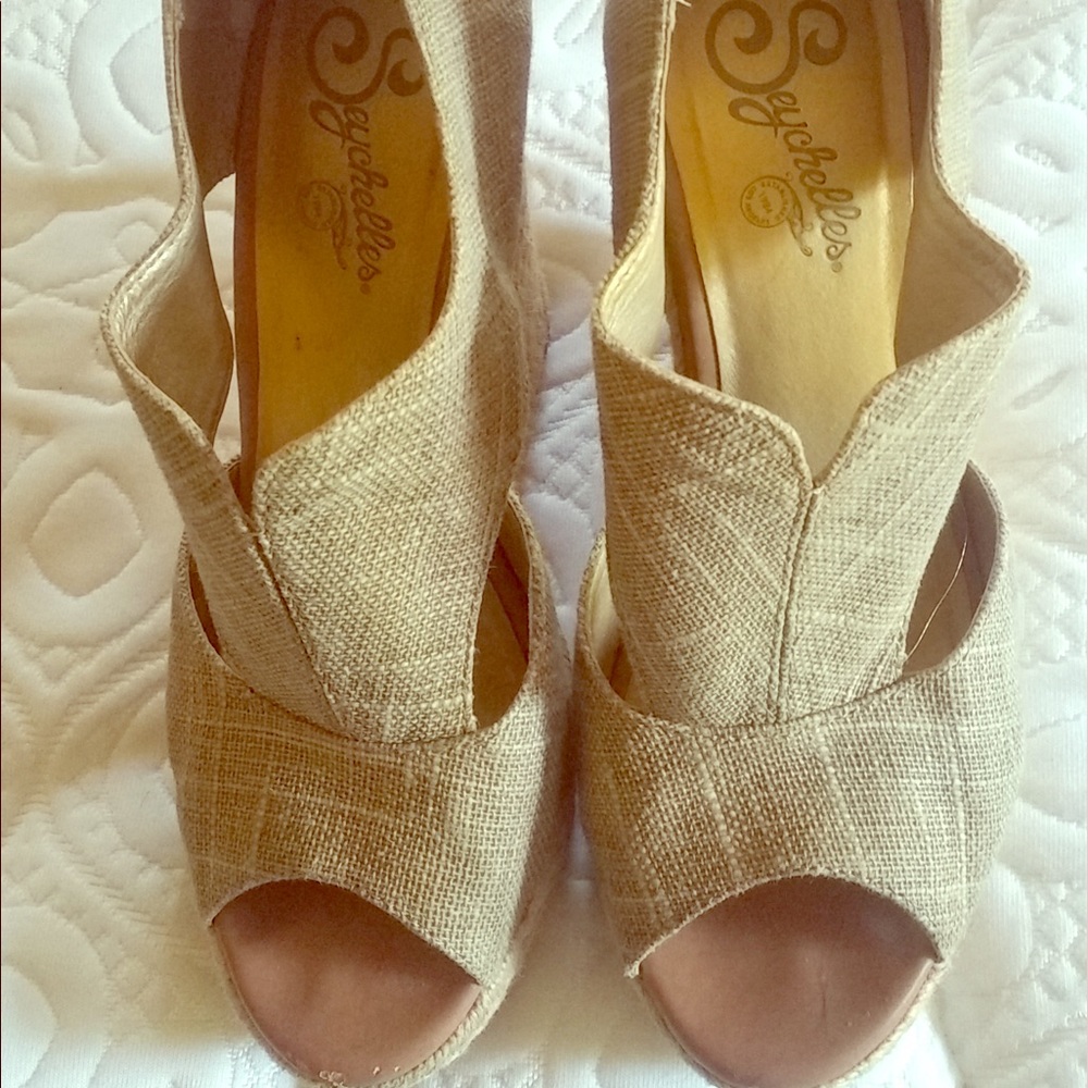 Seychelles Woven Stacked Wedge with Back Zipper