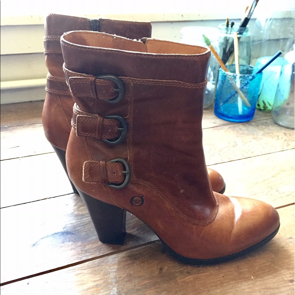 "Vivi" buckle booties